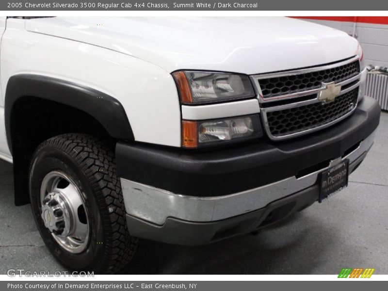 Summit White / Dark Charcoal 2005 Chevrolet Silverado 3500 Regular Cab 4x4 Chassis
