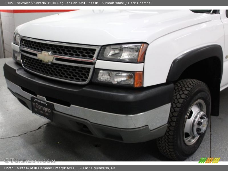 Summit White / Dark Charcoal 2005 Chevrolet Silverado 3500 Regular Cab 4x4 Chassis