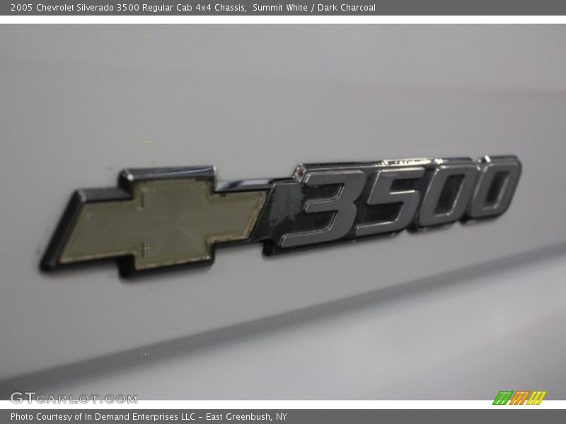 Summit White / Dark Charcoal 2005 Chevrolet Silverado 3500 Regular Cab 4x4 Chassis