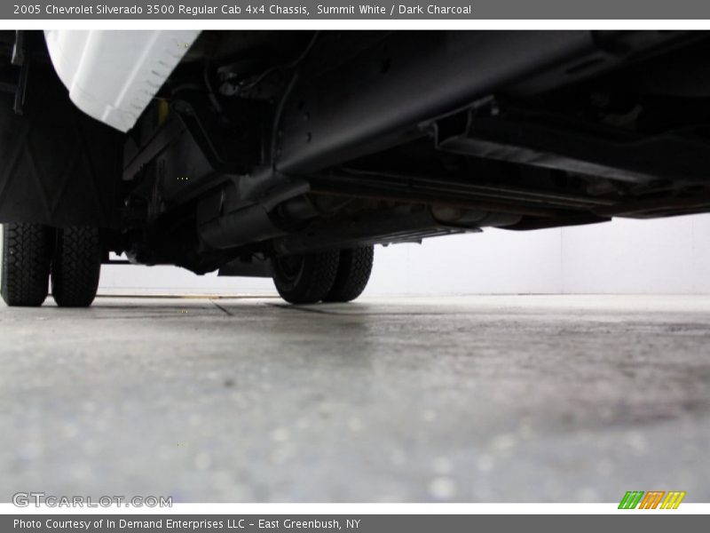 Summit White / Dark Charcoal 2005 Chevrolet Silverado 3500 Regular Cab 4x4 Chassis