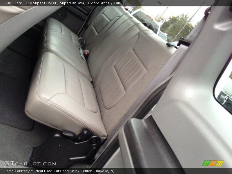 Oxford White / Tan 2005 Ford F350 Super Duty XLT SuperCab 4x4