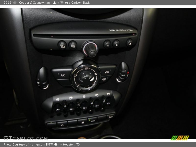Light White / Carbon Black 2012 Mini Cooper S Countryman