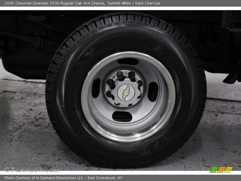 Summit White / Dark Charcoal 2005 Chevrolet Silverado 3500 Regular Cab 4x4 Chassis