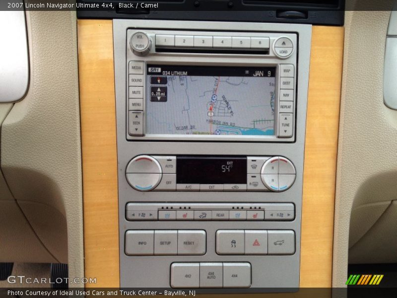 Controls of 2007 Navigator Ultimate 4x4