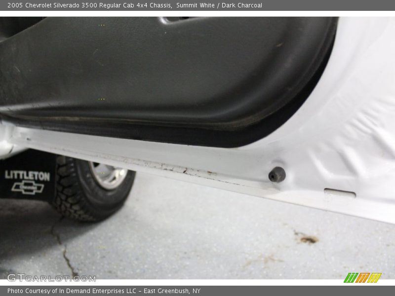 Summit White / Dark Charcoal 2005 Chevrolet Silverado 3500 Regular Cab 4x4 Chassis