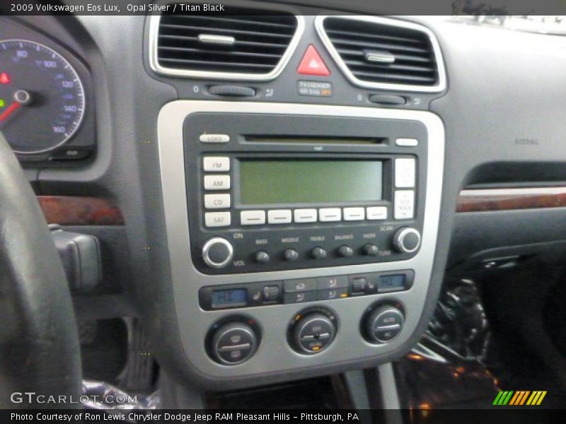 Opal Silver / Titan Black 2009 Volkswagen Eos Lux