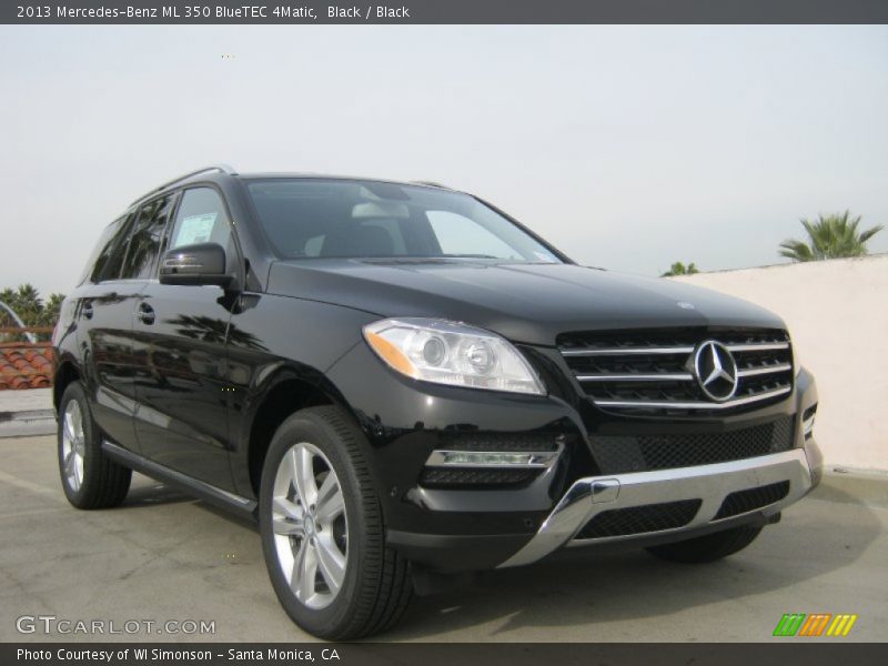 Front 3/4 View of 2013 ML 350 BlueTEC 4Matic