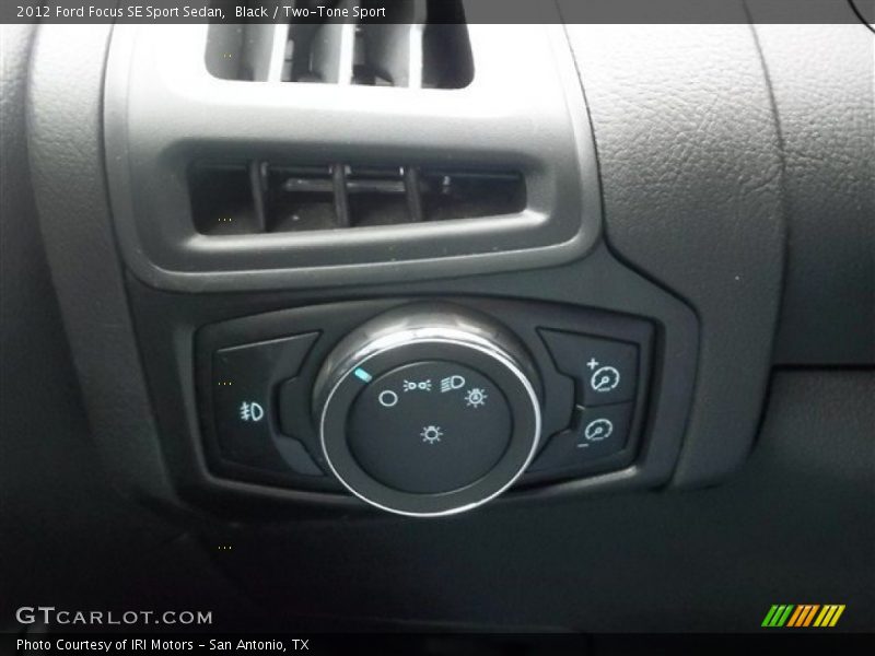 Black / Two-Tone Sport 2012 Ford Focus SE Sport Sedan