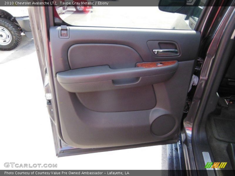 Taupe Gray Metallic / Ebony 2010 Chevrolet Avalanche LTZ