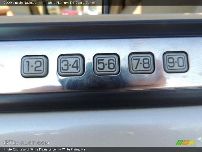 White Platinum Tri-Coat / Camel 2009 Lincoln Navigator 4x4