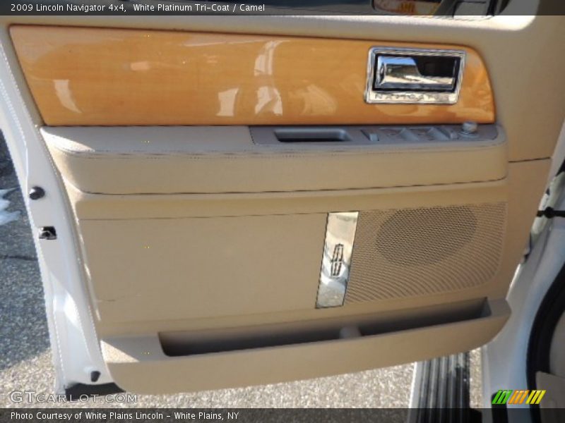 White Platinum Tri-Coat / Camel 2009 Lincoln Navigator 4x4