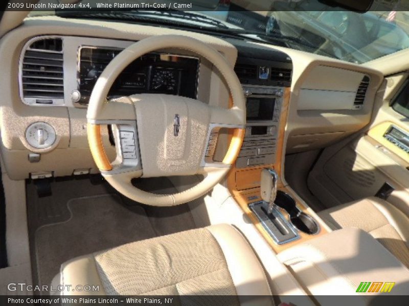 White Platinum Tri-Coat / Camel 2009 Lincoln Navigator 4x4