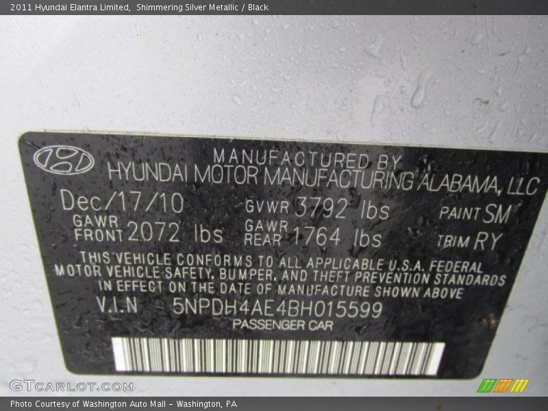Shimmering Silver Metallic / Black 2011 Hyundai Elantra Limited