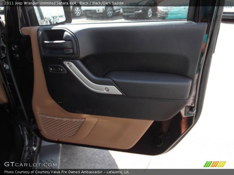 Black / Black/Dark Saddle 2011 Jeep Wrangler Unlimited Sahara 4x4
