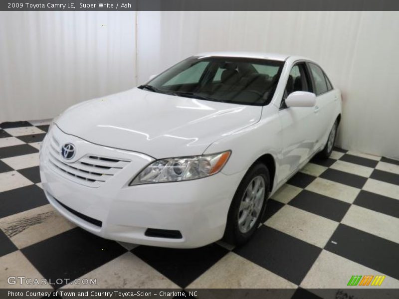 Super White / Ash 2009 Toyota Camry LE