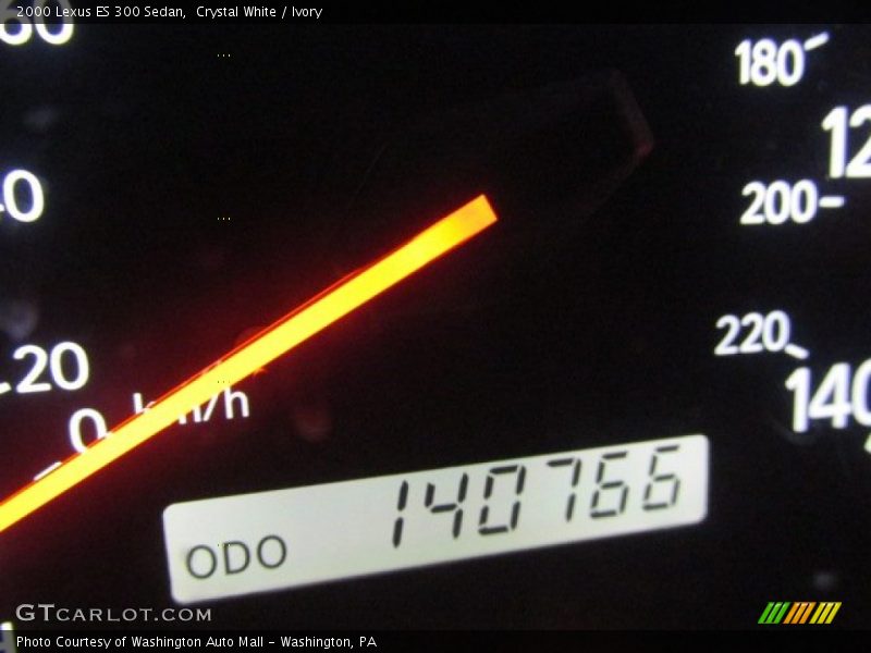 Crystal White / Ivory 2000 Lexus ES 300 Sedan