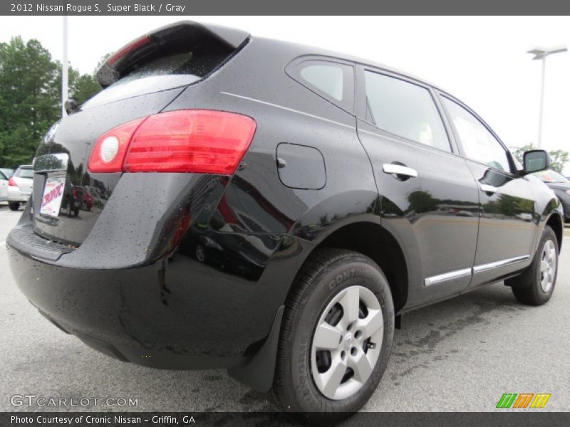 Super Black / Gray 2012 Nissan Rogue S