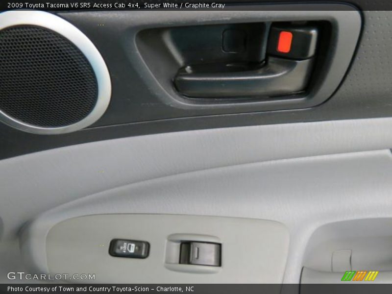 Super White / Graphite Gray 2009 Toyota Tacoma V6 SR5 Access Cab 4x4