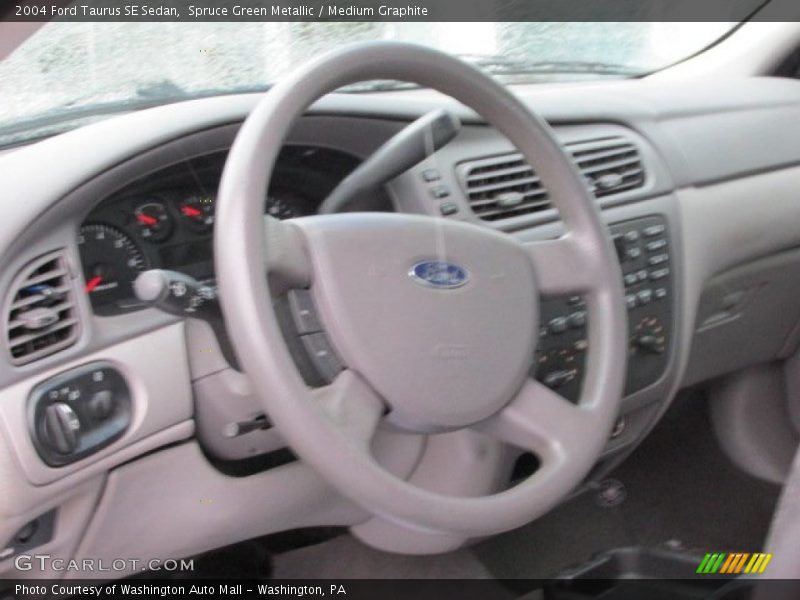Spruce Green Metallic / Medium Graphite 2004 Ford Taurus SE Sedan
