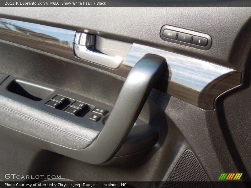 Snow White Pearl / Black 2012 Kia Sorento SX V6 AWD