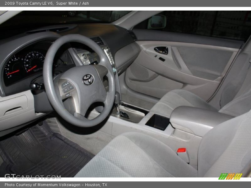 Super White / Ash 2009 Toyota Camry LE V6