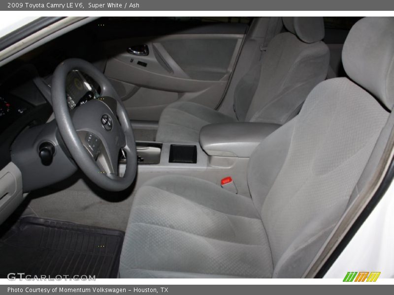 Super White / Ash 2009 Toyota Camry LE V6