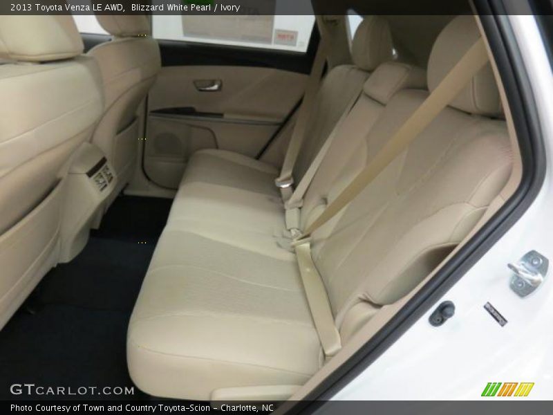 Blizzard White Pearl / Ivory 2013 Toyota Venza LE AWD