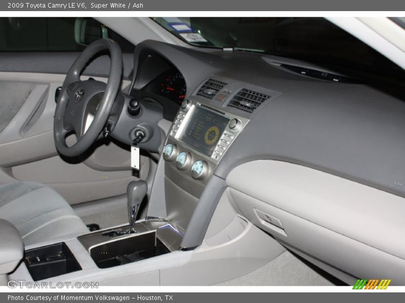 Super White / Ash 2009 Toyota Camry LE V6