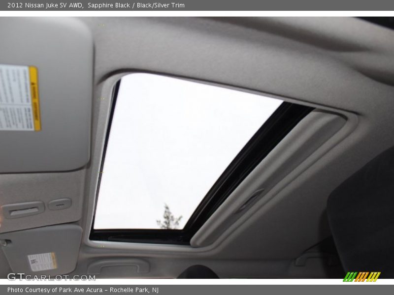 Sapphire Black / Black/Silver Trim 2012 Nissan Juke SV AWD