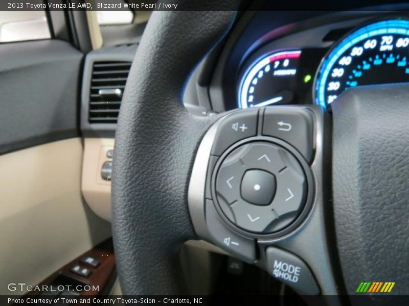 Blizzard White Pearl / Ivory 2013 Toyota Venza LE AWD