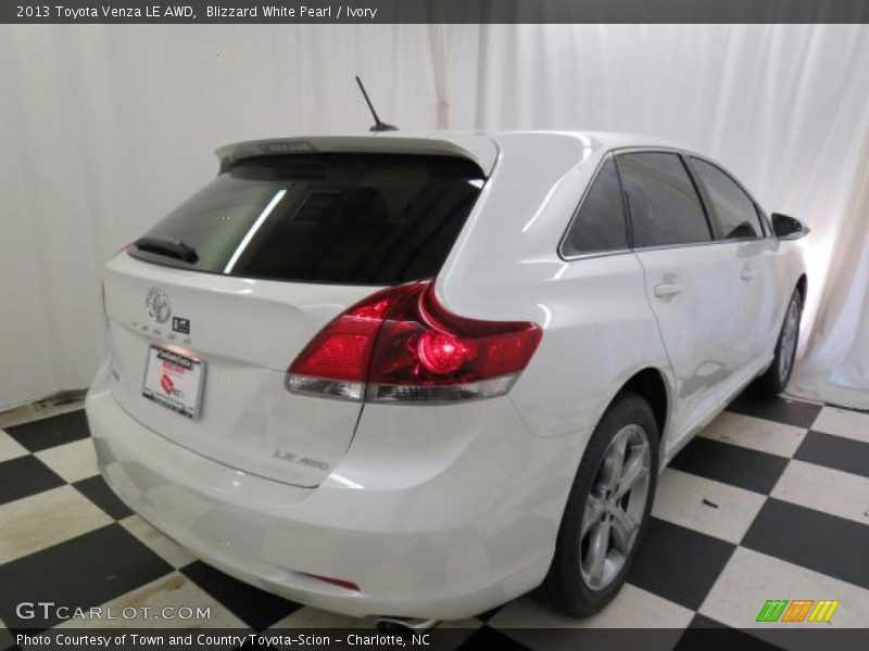 Blizzard White Pearl / Ivory 2013 Toyota Venza LE AWD