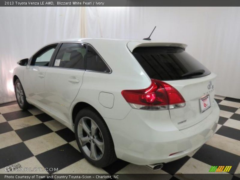 Blizzard White Pearl / Ivory 2013 Toyota Venza LE AWD