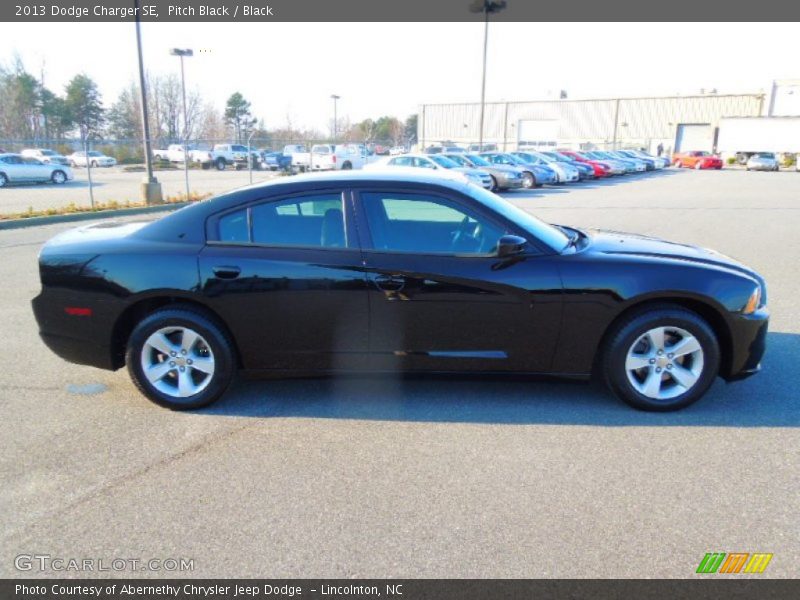 Pitch Black / Black 2013 Dodge Charger SE