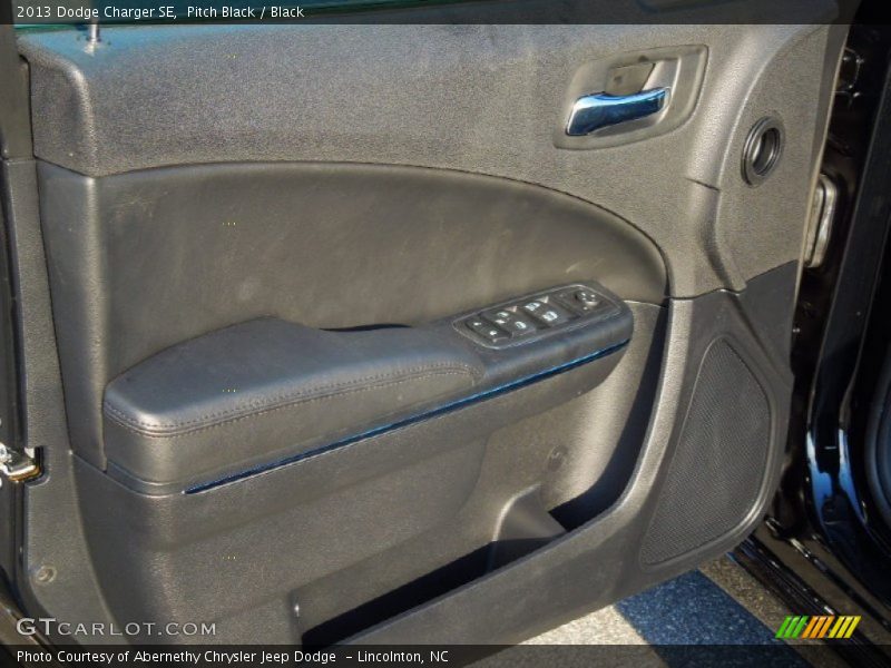 Pitch Black / Black 2013 Dodge Charger SE