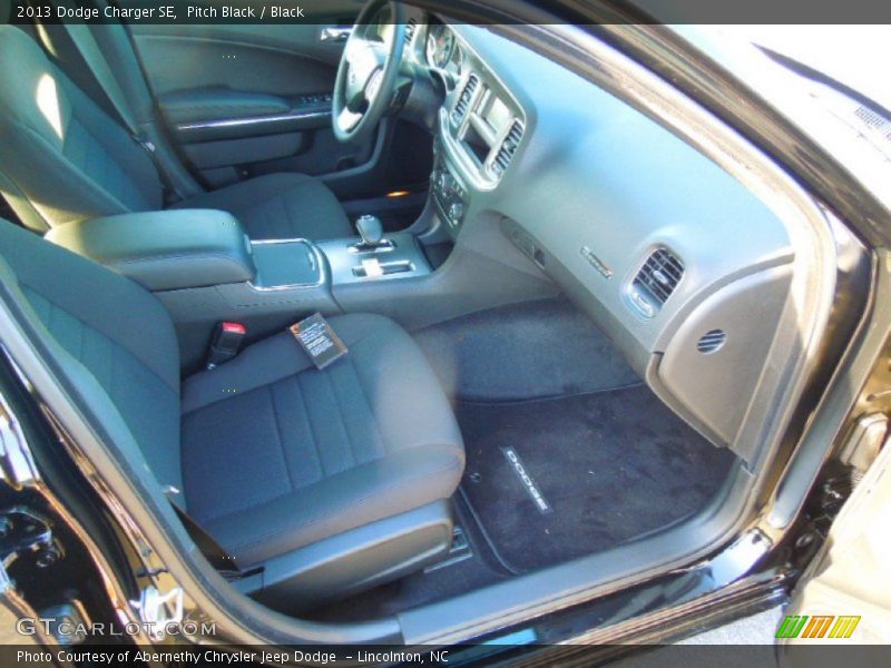 Pitch Black / Black 2013 Dodge Charger SE