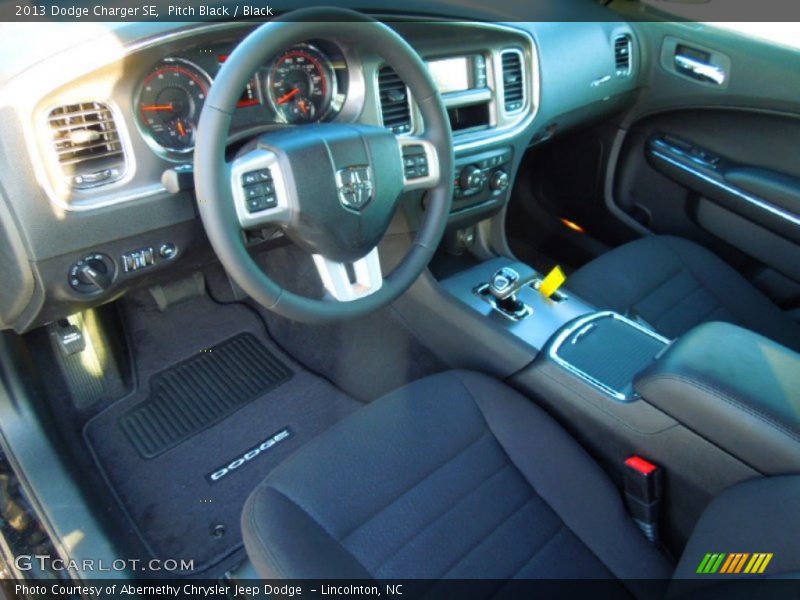 Pitch Black / Black 2013 Dodge Charger SE