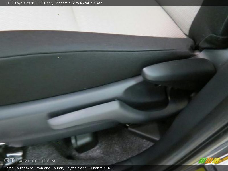 Magnetic Gray Metallic / Ash 2013 Toyota Yaris LE 5 Door