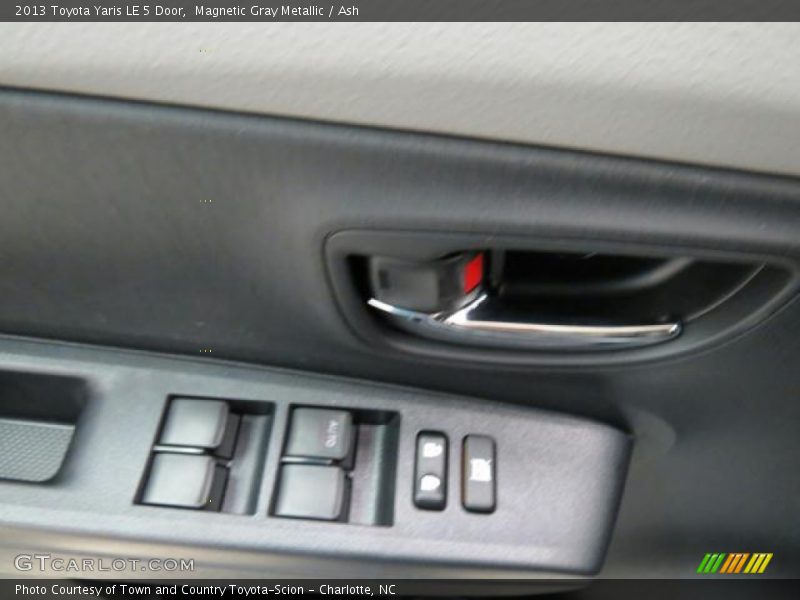 Magnetic Gray Metallic / Ash 2013 Toyota Yaris LE 5 Door