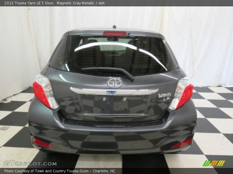 Magnetic Gray Metallic / Ash 2013 Toyota Yaris LE 5 Door