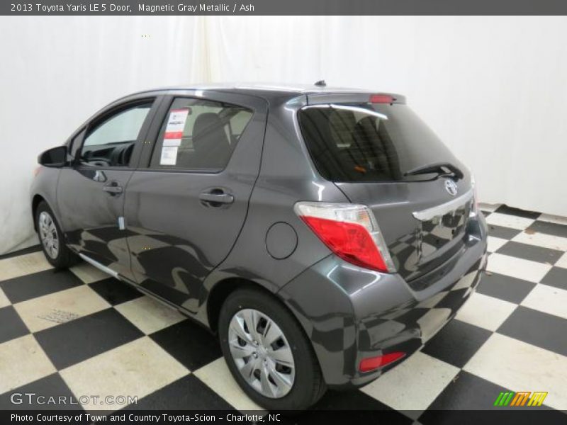 Magnetic Gray Metallic / Ash 2013 Toyota Yaris LE 5 Door