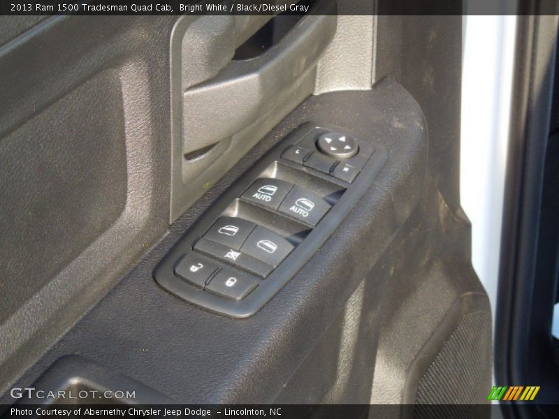 Bright White / Black/Diesel Gray 2013 Ram 1500 Tradesman Quad Cab