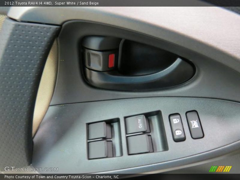 Super White / Sand Beige 2012 Toyota RAV4 I4 4WD