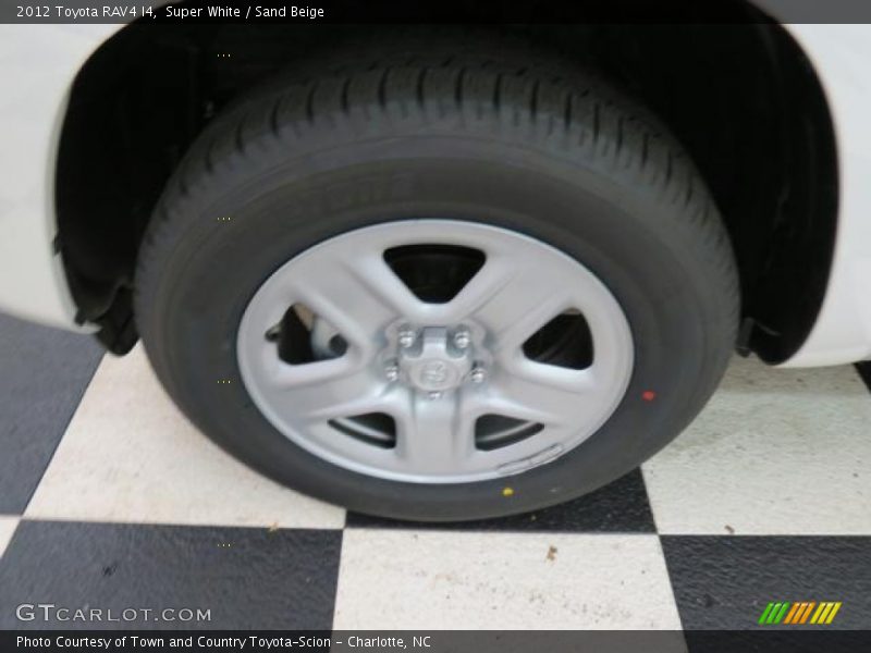 Super White / Sand Beige 2012 Toyota RAV4 I4