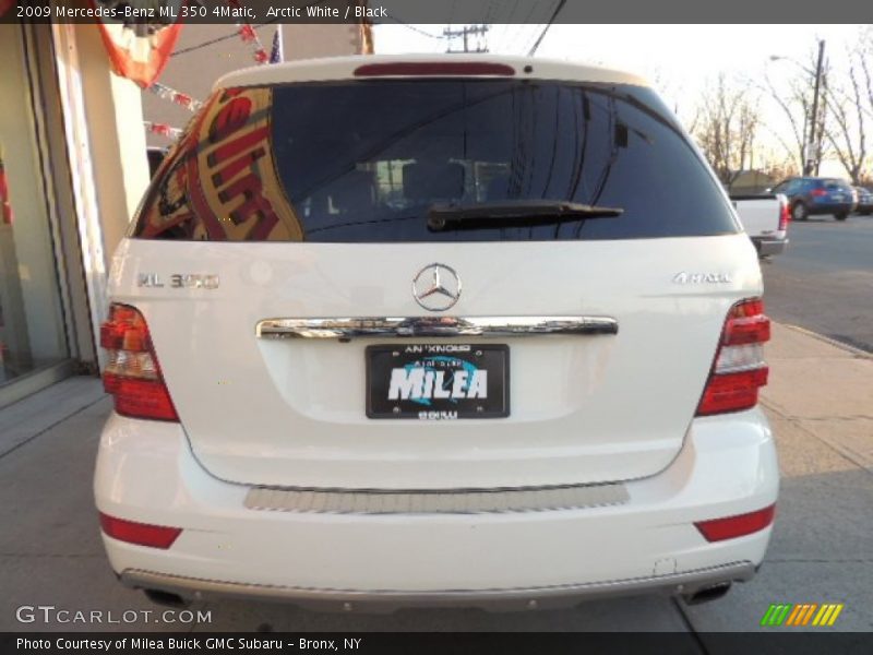 Arctic White / Black 2009 Mercedes-Benz ML 350 4Matic