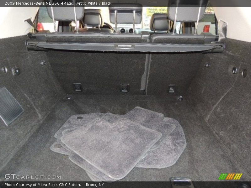 Arctic White / Black 2009 Mercedes-Benz ML 350 4Matic