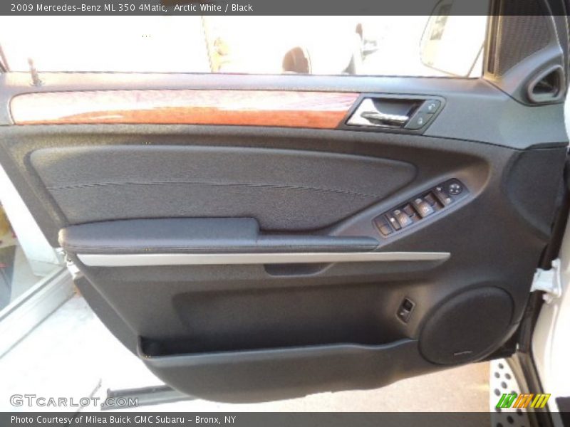 Arctic White / Black 2009 Mercedes-Benz ML 350 4Matic