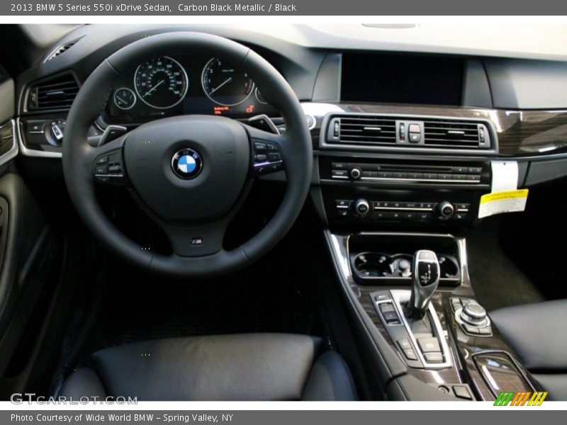 Dashboard of 2013 5 Series 550i xDrive Sedan