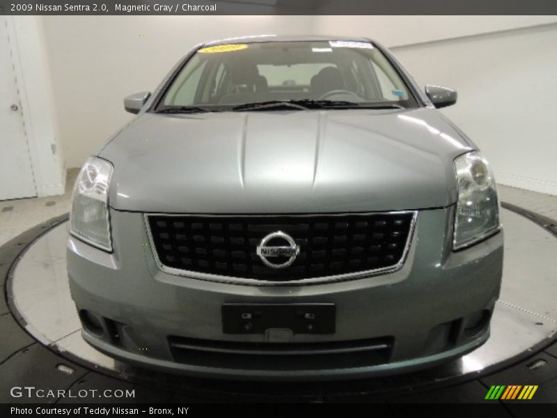 Magnetic Gray / Charcoal 2009 Nissan Sentra 2.0
