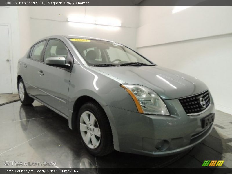 Magnetic Gray / Charcoal 2009 Nissan Sentra 2.0