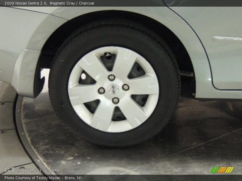 Magnetic Gray / Charcoal 2009 Nissan Sentra 2.0